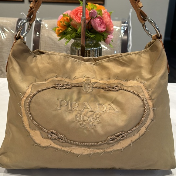 Authentic Prada shoulder bag - Picture 4 of 14